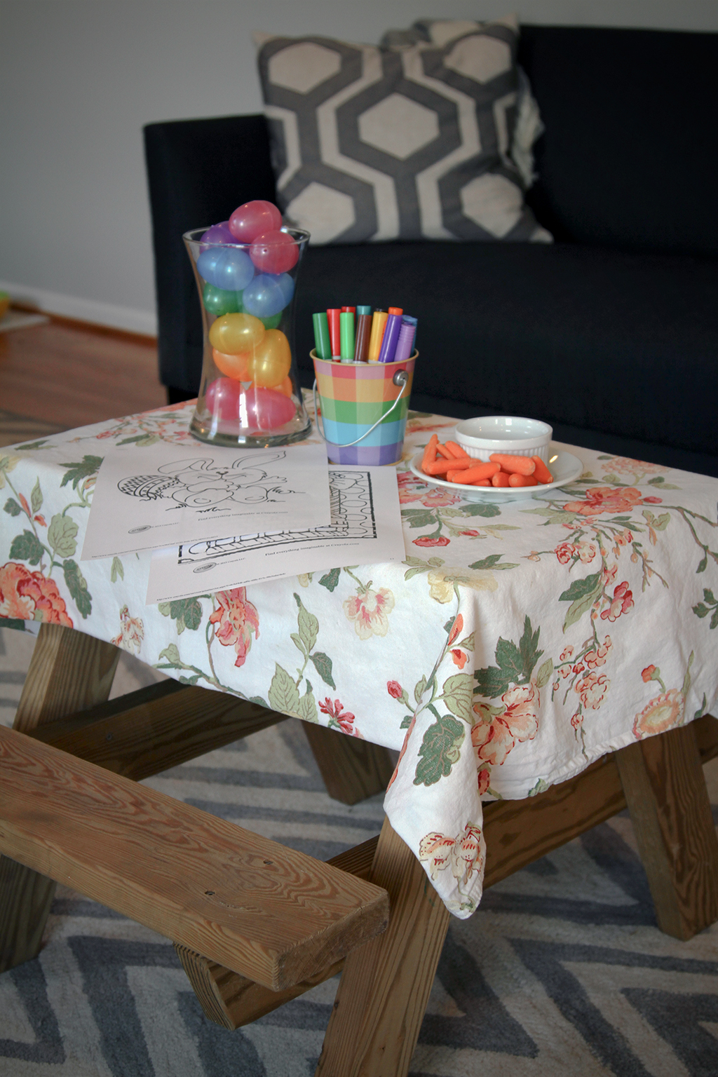 Kids Easter Picnic Table