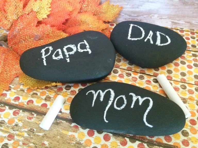 DIY Rock Thanksgiving Place Cards