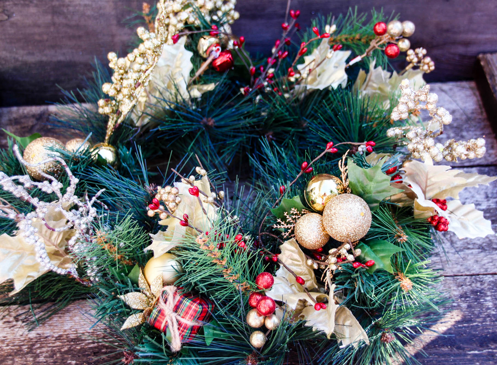 Red Gold Christmas Centerpiece Layered