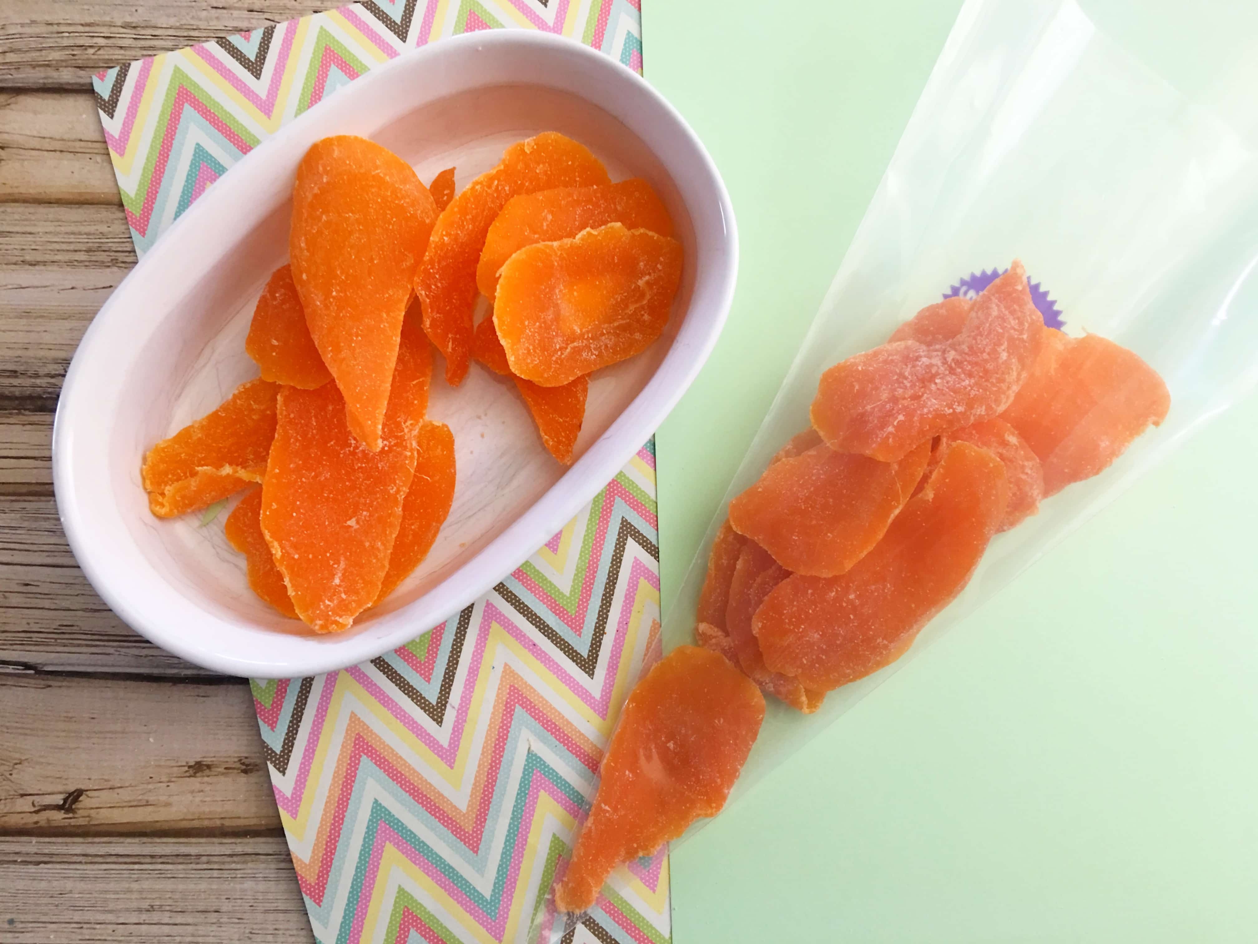 dried mango for snacking