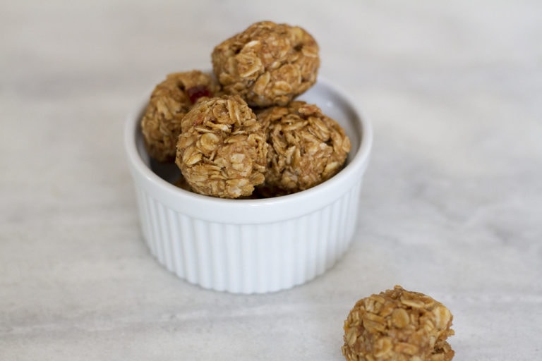 Peanut Butter Jelly Oatmeal Balls, No-Bake